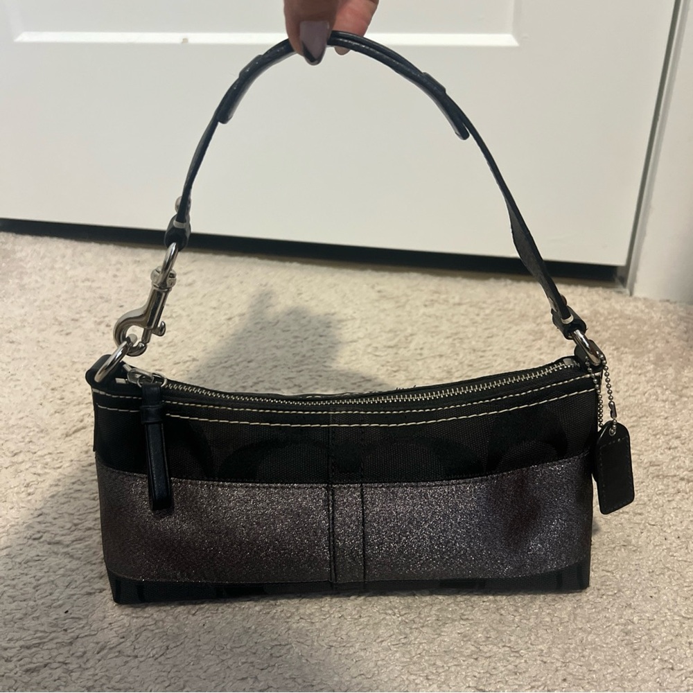 Adorable coach Black and silver shoulder bag Handbag